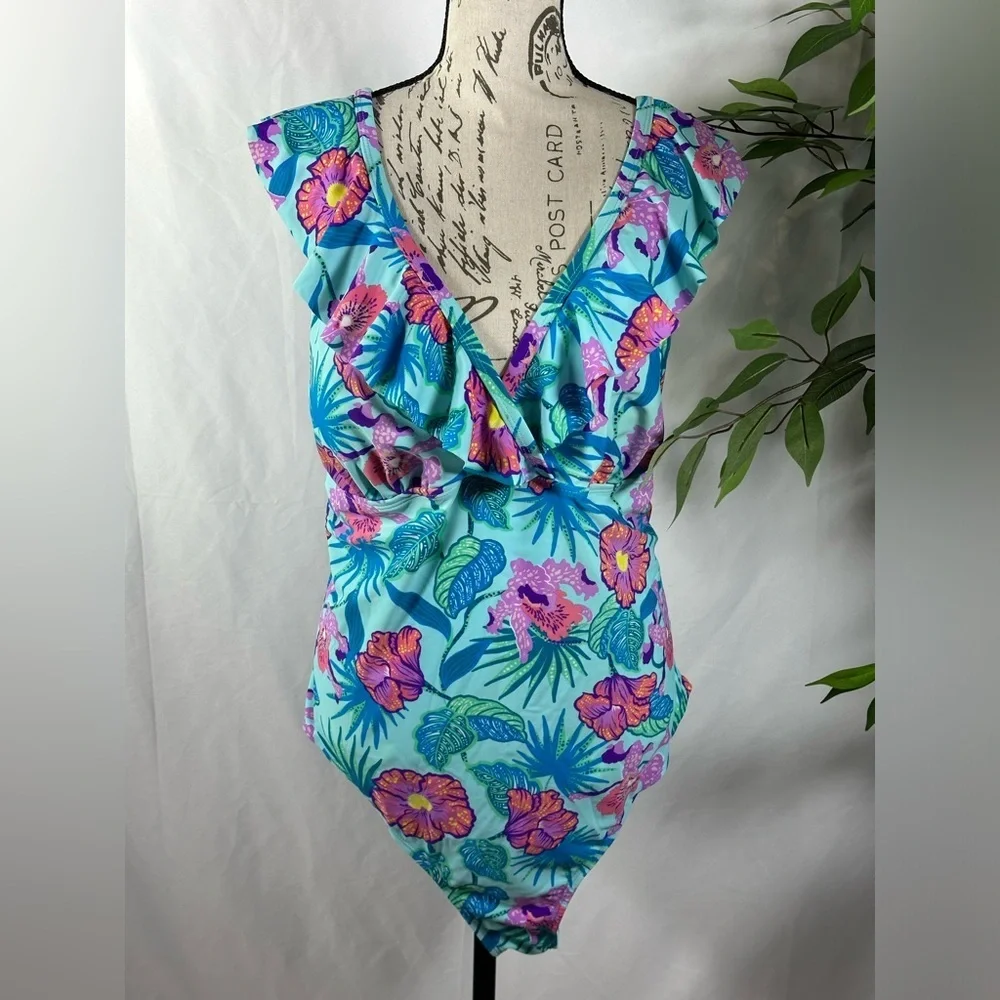 Floral Ruffle Swimsuit Top - Picture 11 of 14